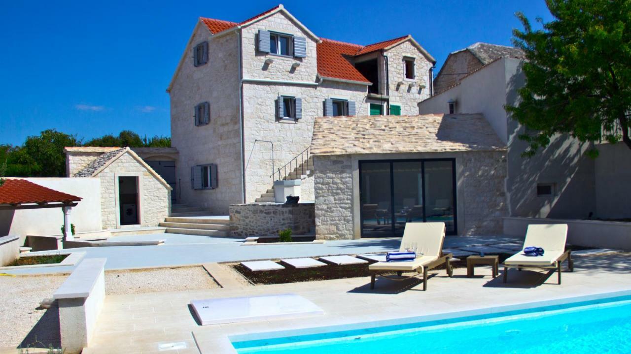 Villa Komelo Skrip Exterior photo